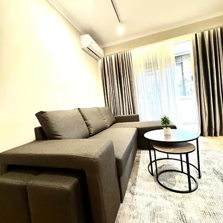 Glar 1 Bedroom 21 Dhjetori דירה טיראנה