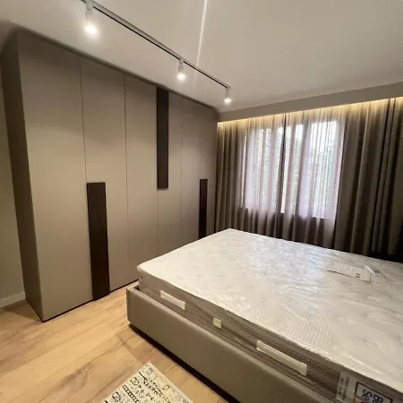 Glar 1 Bedroom 21 Dhjetori דירה טיראנה